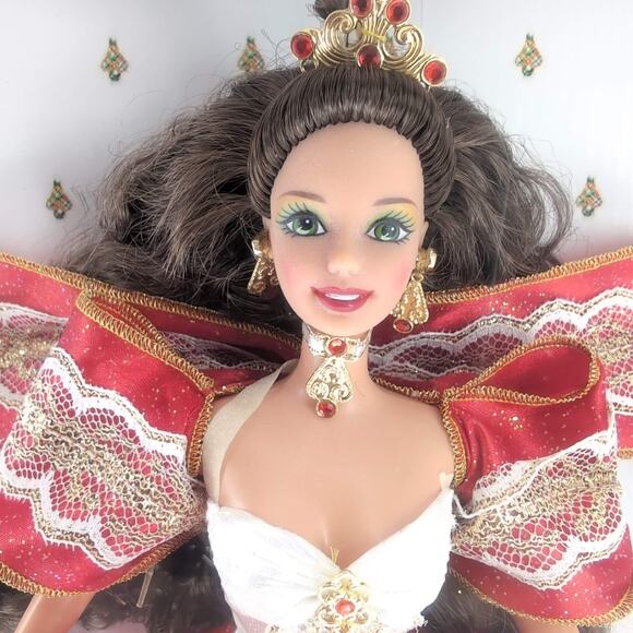 Happy Holidays 1997 Special Edition Mattel Barbie Doll 17832 - NRFB / NIB - Picture 2 of 15